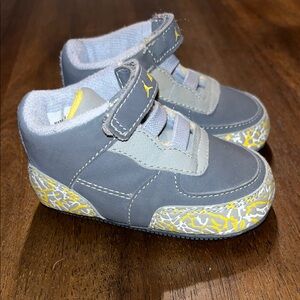 Nike Baby shoes 3c grey - yellow AF-1  Jordan  Force